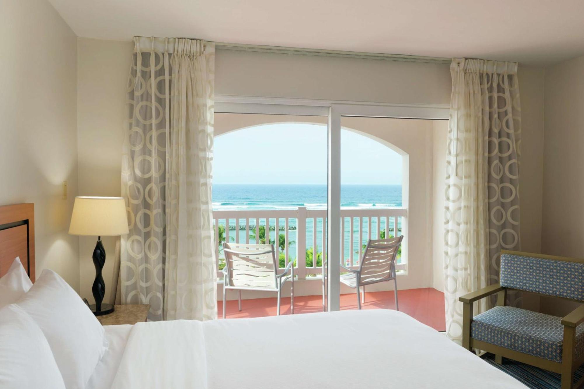 Embassy Suites By Hilton Dorado Del Mar Beach Resort Extérieur photo