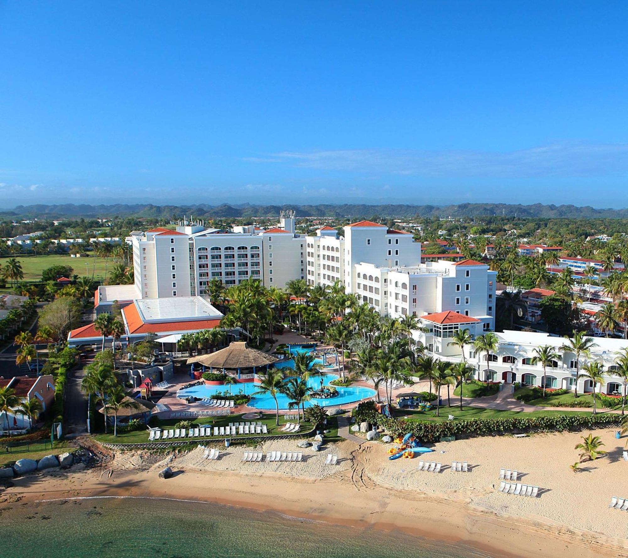Embassy Suites By Hilton Dorado Del Mar Beach Resort Extérieur photo
