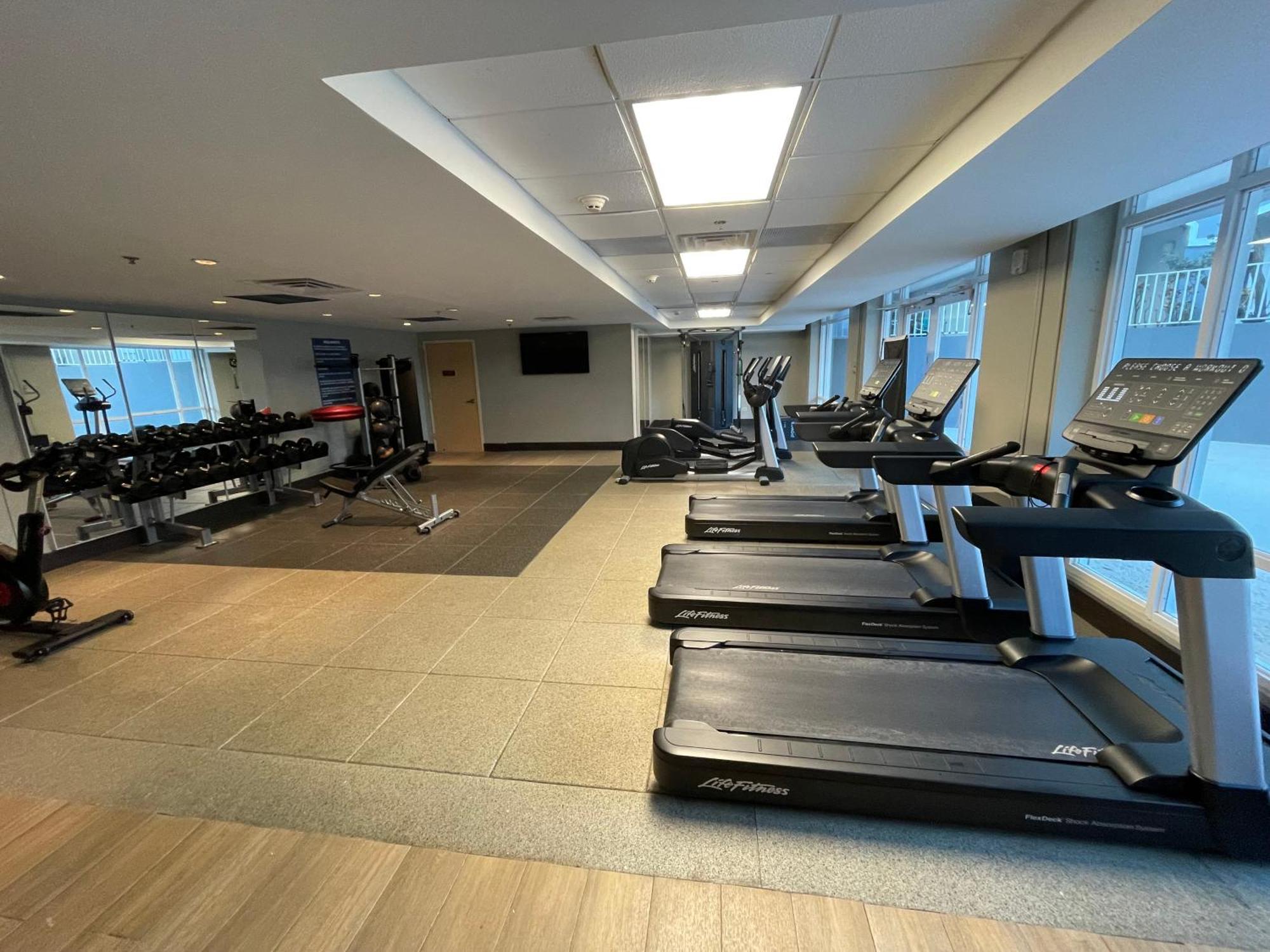 Embassy Suites By Hilton Dorado Del Mar Beach Resort Extérieur photo