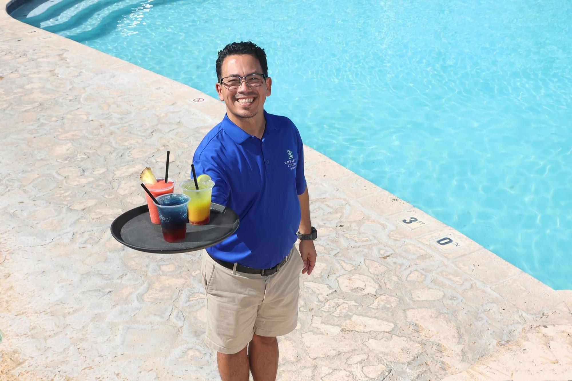 Embassy Suites By Hilton Dorado Del Mar Beach Resort Extérieur photo