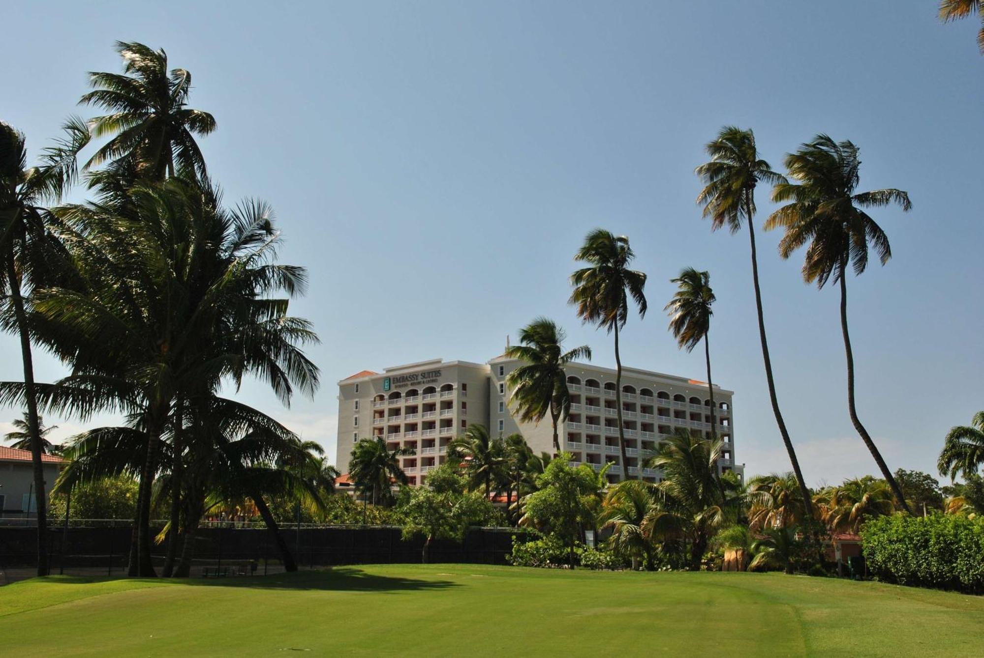 Embassy Suites By Hilton Dorado Del Mar Beach Resort Extérieur photo