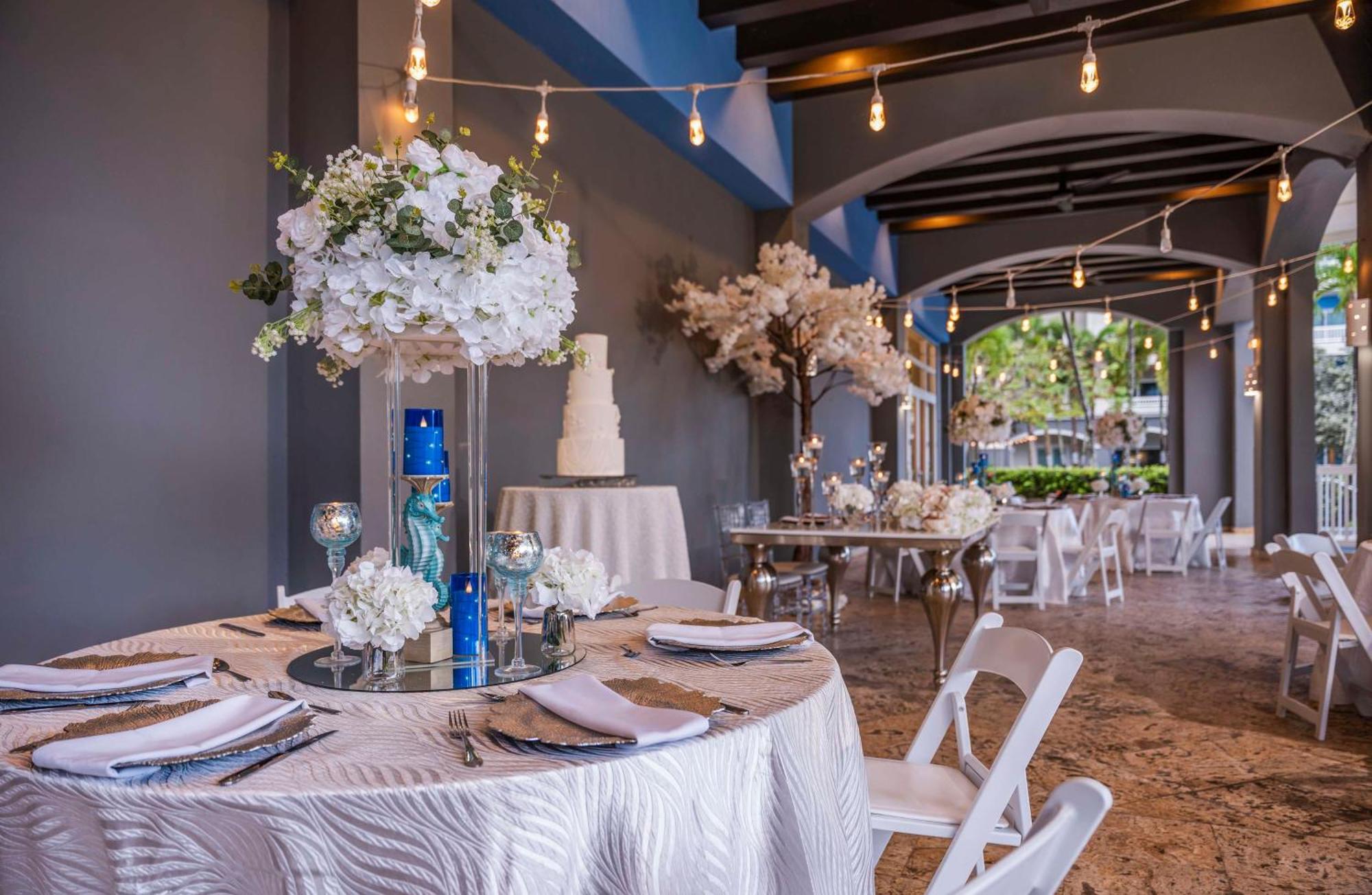 Embassy Suites By Hilton Dorado Del Mar Beach Resort Extérieur photo