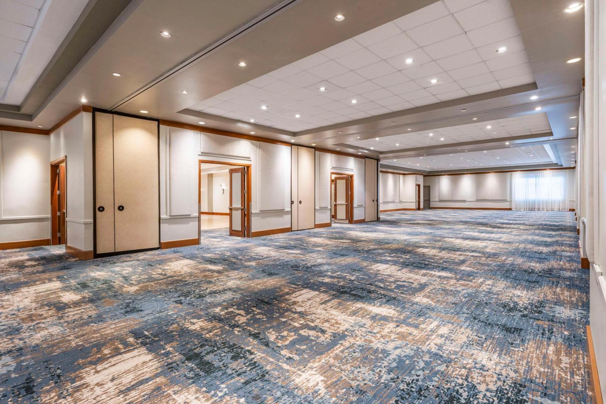 Embassy Suites By Hilton Dorado Del Mar Beach Resort Extérieur photo