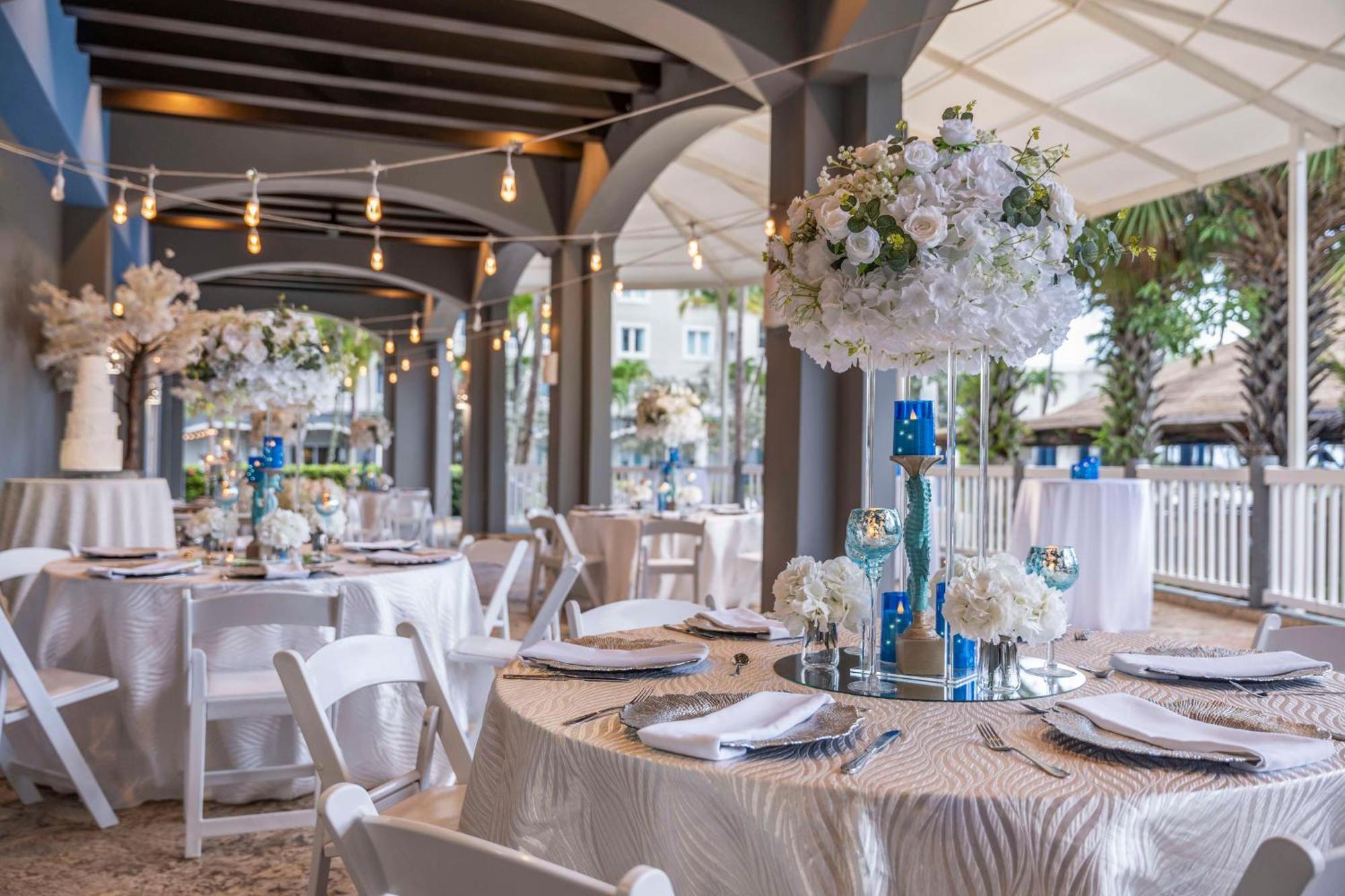 Embassy Suites By Hilton Dorado Del Mar Beach Resort Extérieur photo