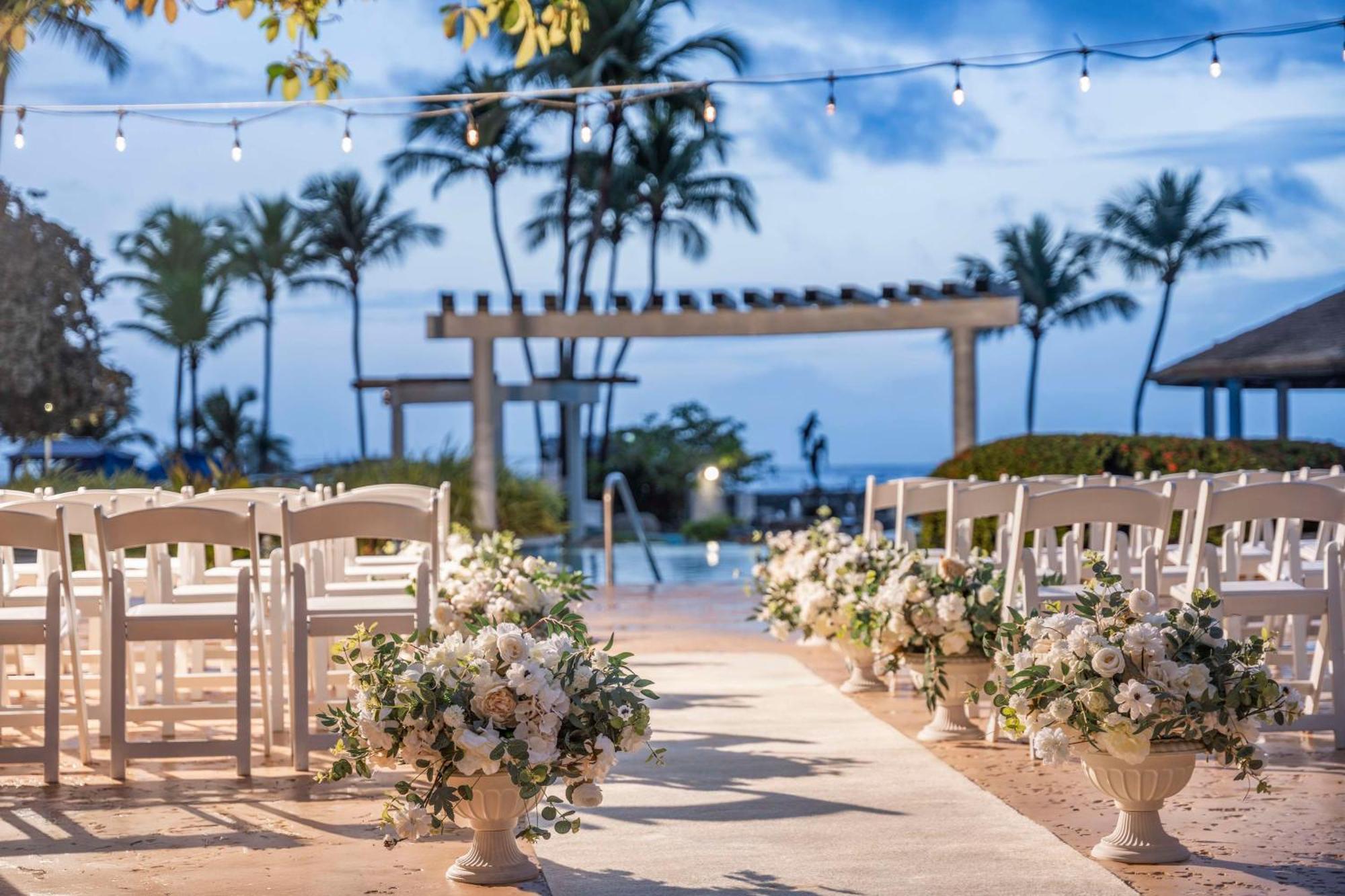 Embassy Suites By Hilton Dorado Del Mar Beach Resort Extérieur photo