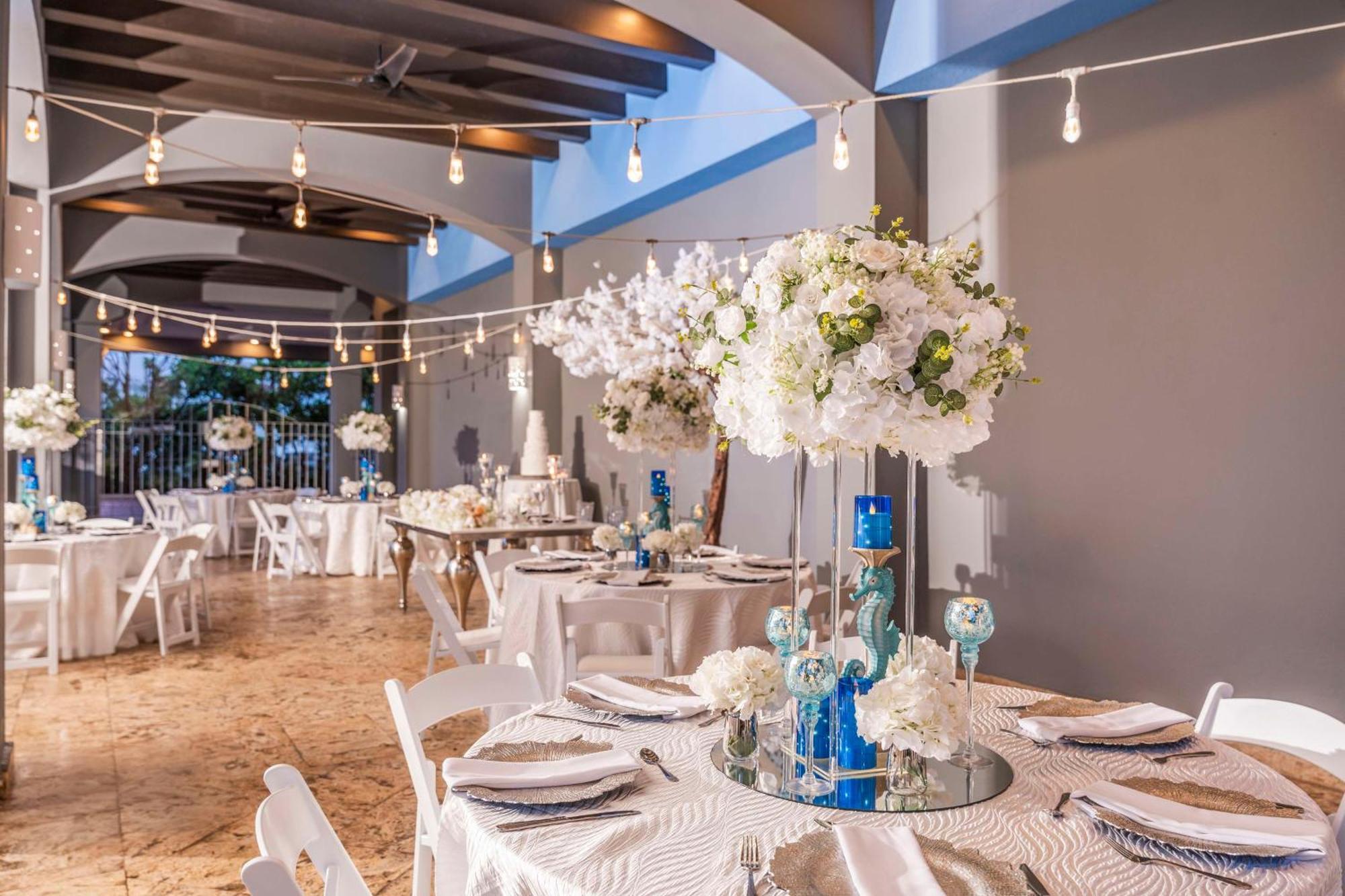 Embassy Suites By Hilton Dorado Del Mar Beach Resort Extérieur photo
